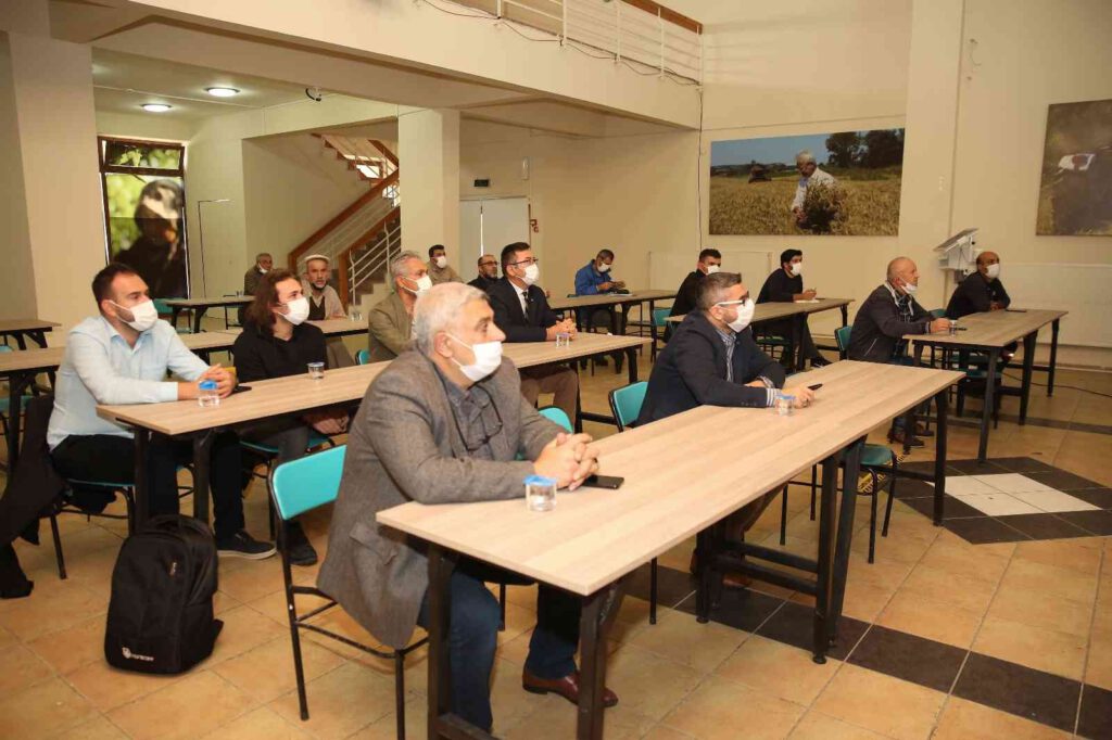 Çiftçi Evi’nde zeytin yetiştiriciliği eğitimi