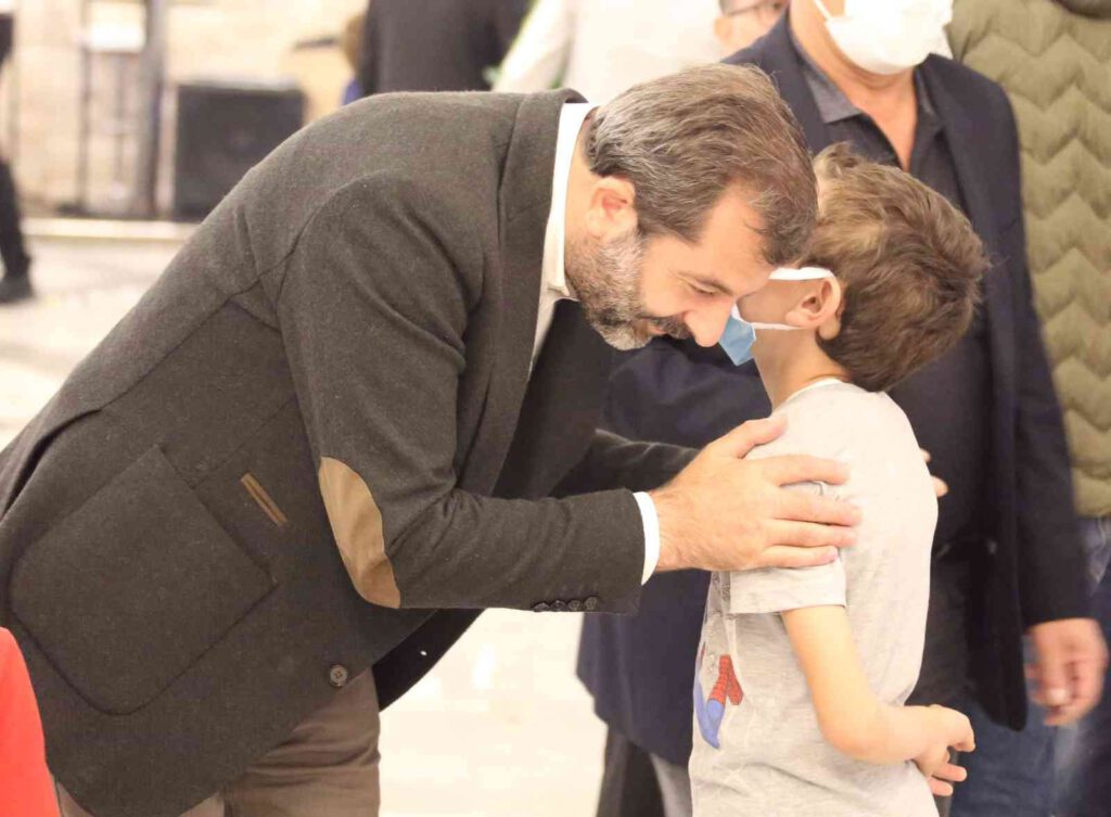 Eğitime yüzde yüz destek