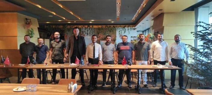 İMOTİM Mobilya AVM başkanını seçti