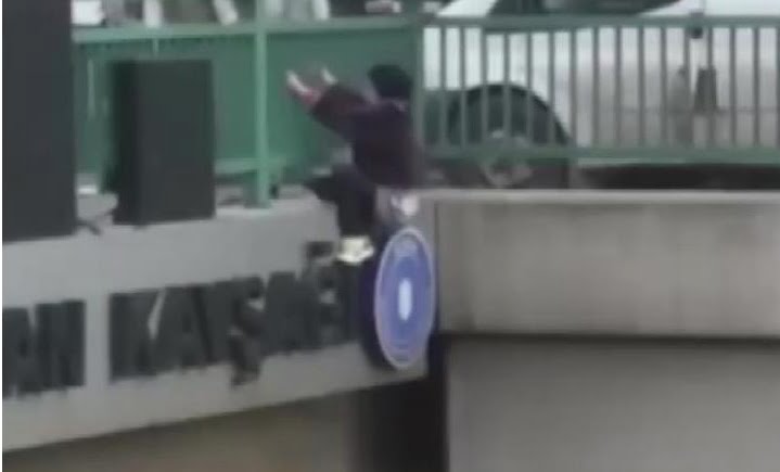 Bursa’da intiharı polis önledi