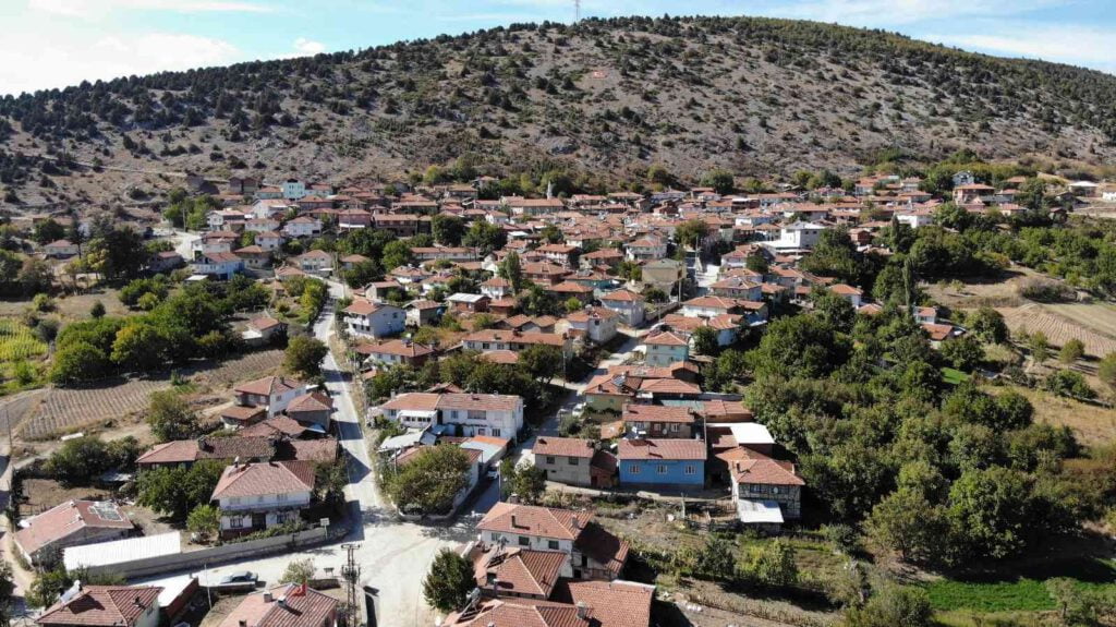 Köylülerden traktör yöntemi!