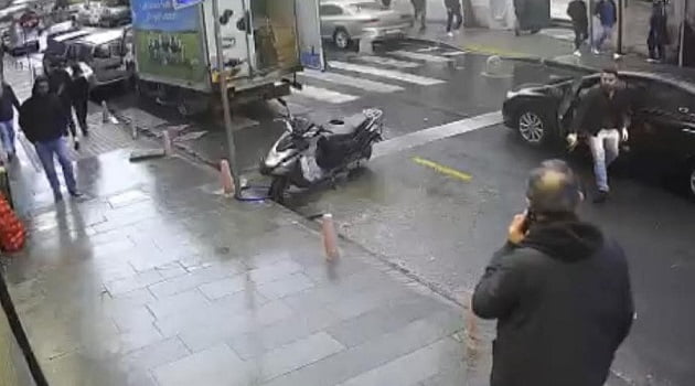 İşyerine kurşun yağdırdı