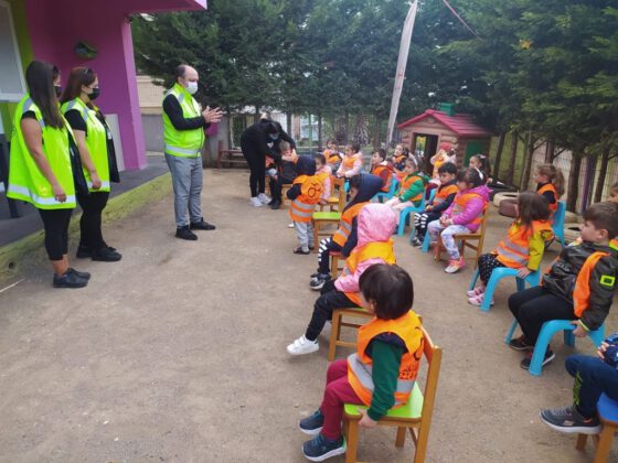 Minik yüreklerin büyük sevgisi