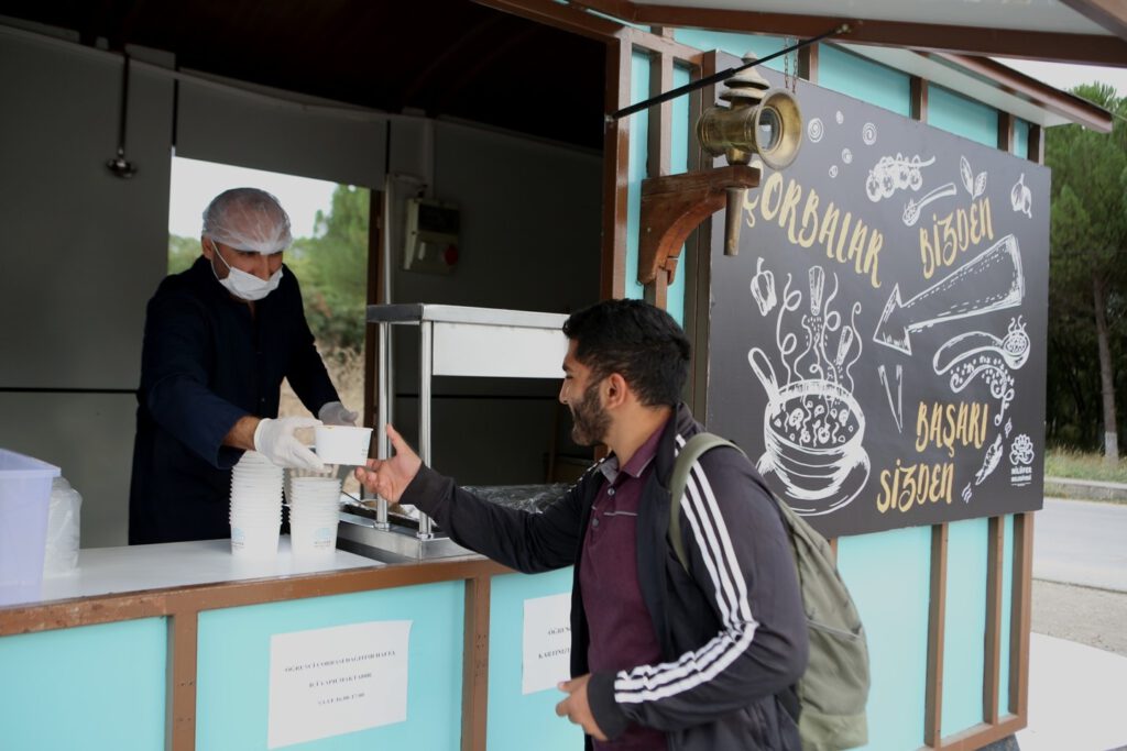 Nilüfer’den üniversiteliye destek