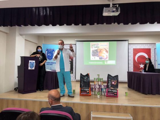 Öğrenciler hayvan sevgisini öğreniyor