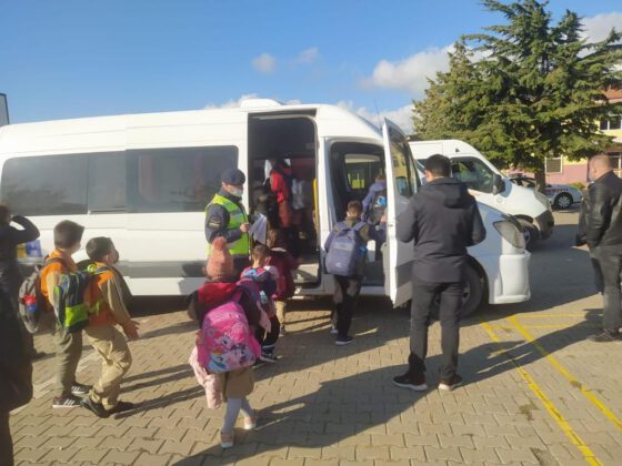 Okul servis araçlarında çevrelerinde denetim