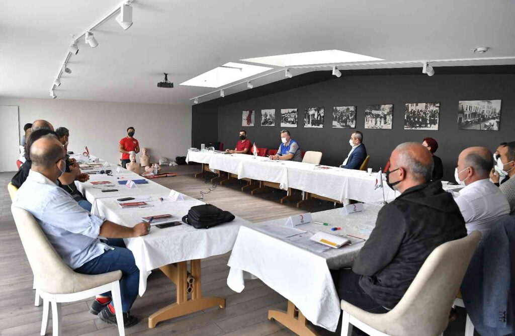 Osmangazi personeline ilk yardım sertifikası