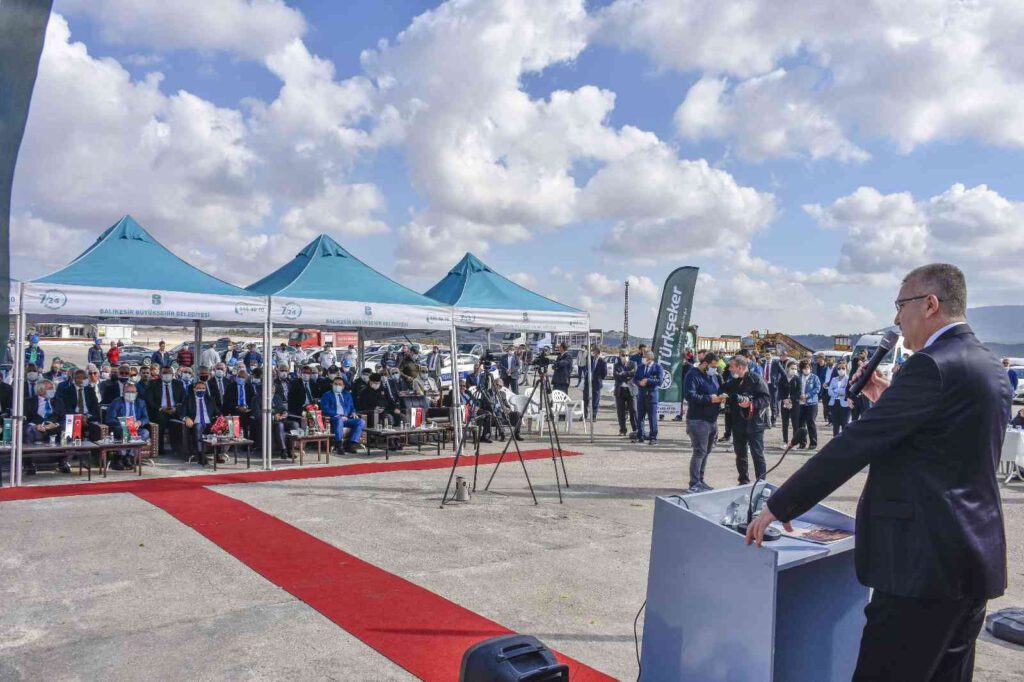 Açılışa Karacabey damgası