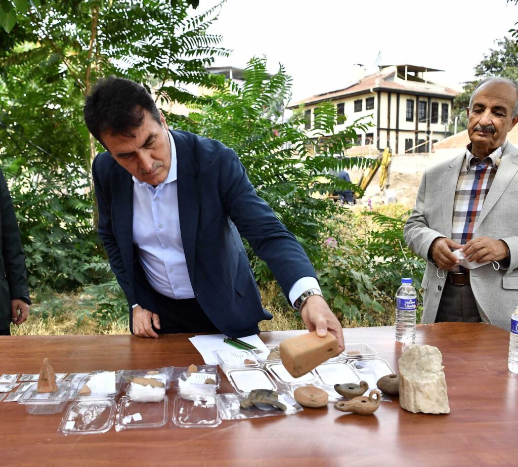 Şehrin kalbinde zaman yolculuğu