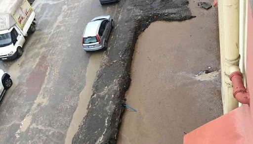 Yağış sonrası sokaklar sular altında kaldı