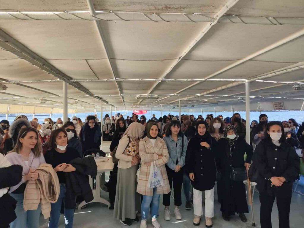 Üniversitelilerin deniz sefası