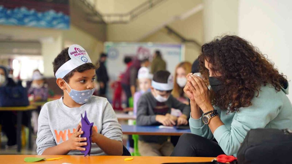 Yıldırım Belediyesi’nden ’Anne çocuk atölyesi’