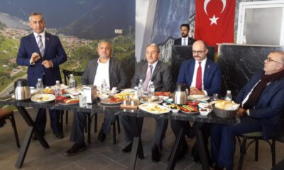 Atatürk Çizgisi ile bütünleşen tek parti biziz!