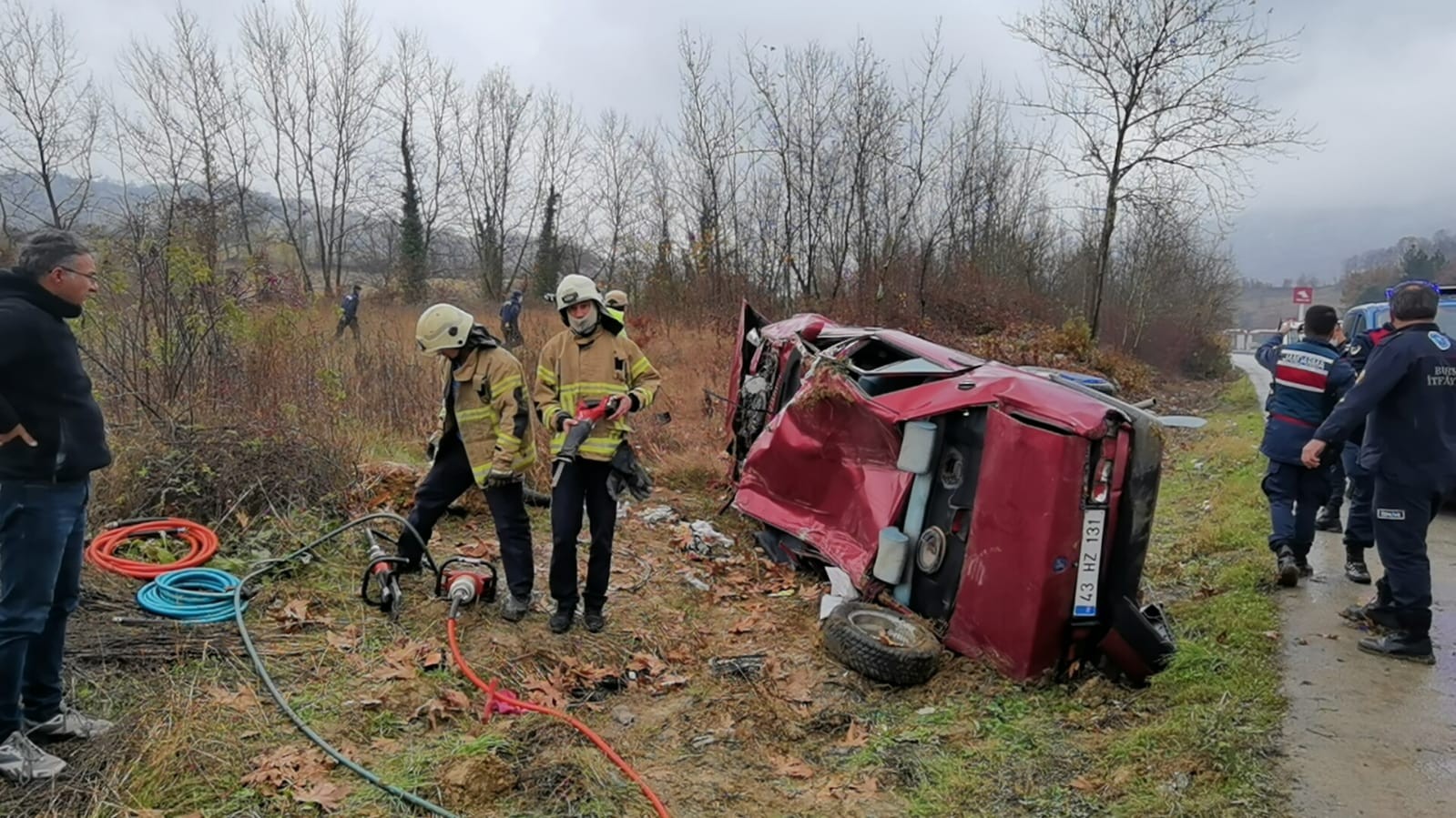 50 metre sürüklenen araç hurdaya döndü