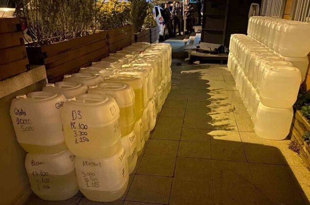 Kaçak alkol ve parfüm ele geçirildi