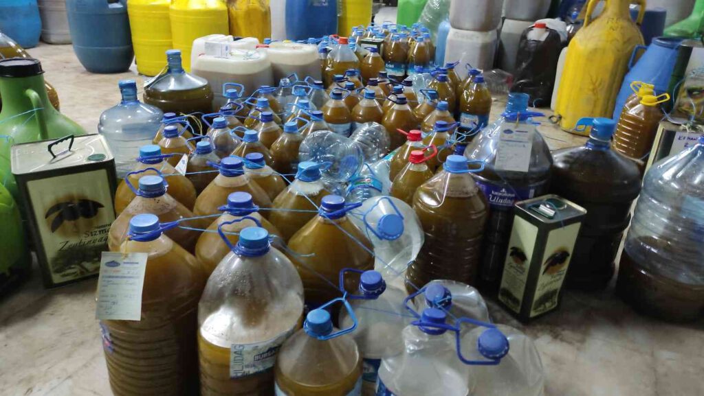 Ağaçlar yandı, zeytin yağı 50 lirayı buldu