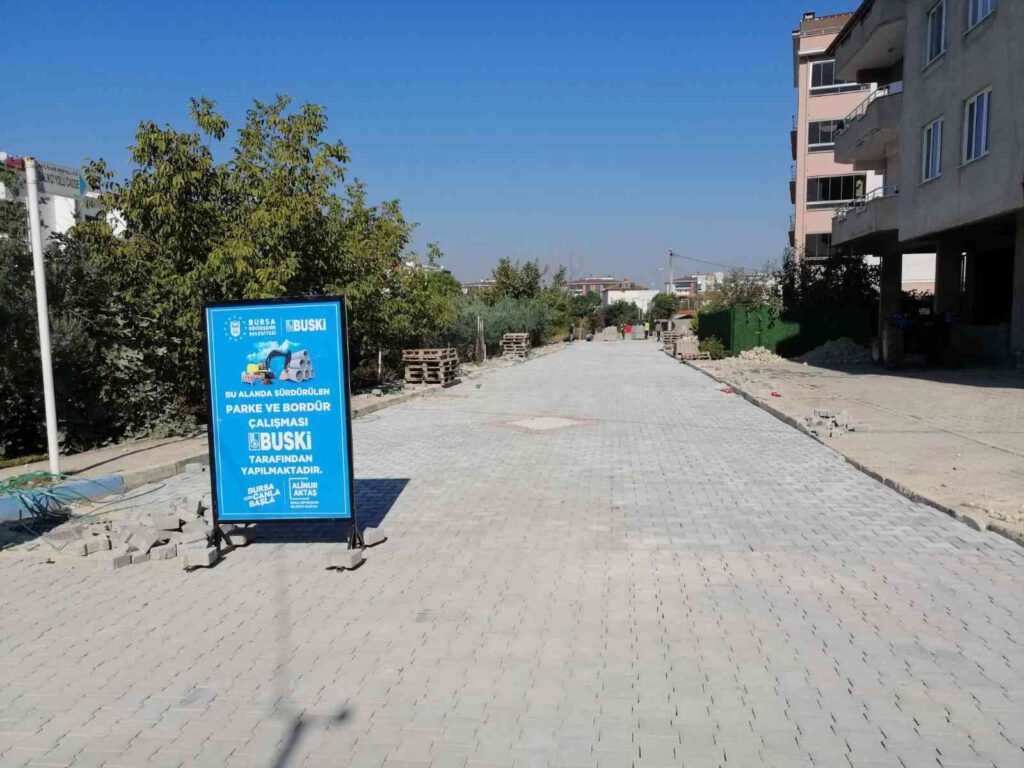 Akçalar’da sıra üstyapıda