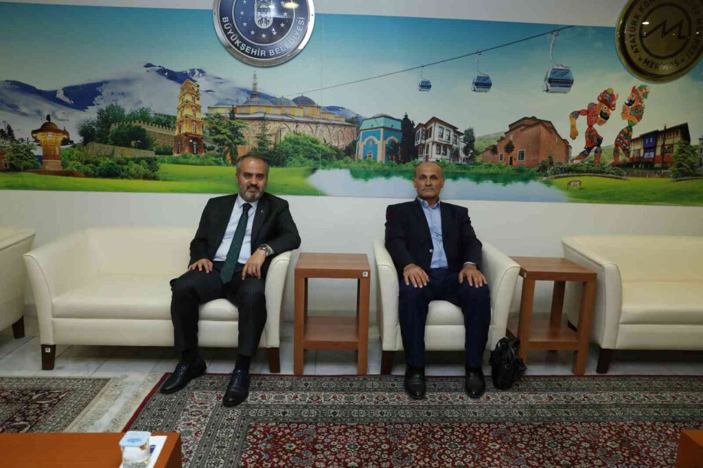 Aktaş, şehidin babasını ağırladı