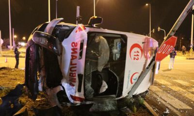 Ambulans devrildi: 1 ölü, 3 yaralı