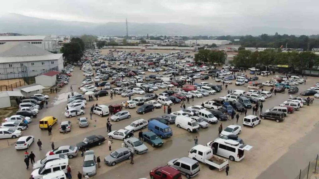 Aracını satan yerine araç alamıyor!