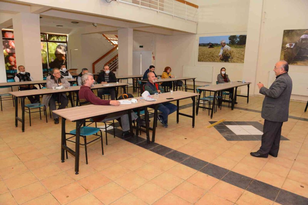 Arıcılığın püf noktalarını öğrendiler