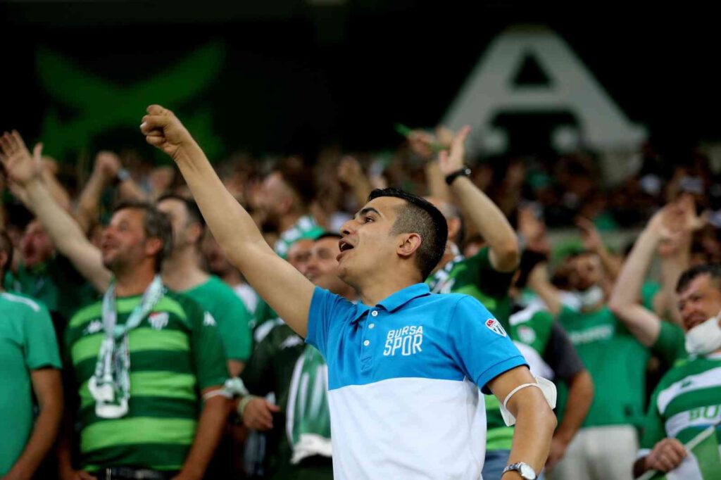 Bursaspor: “249 adet kombine satıldı”