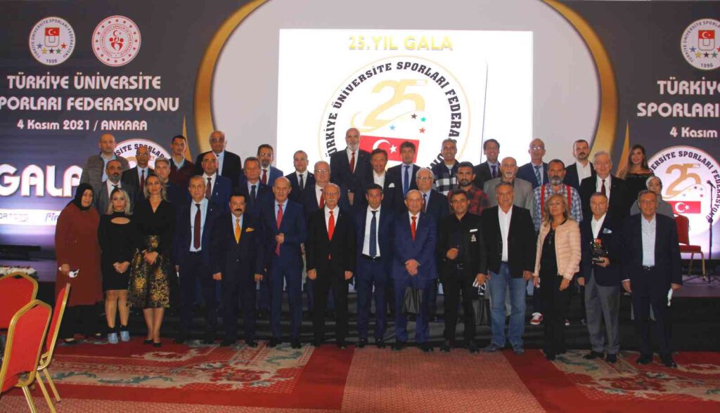 BUÜ’ye iki büyük ödül