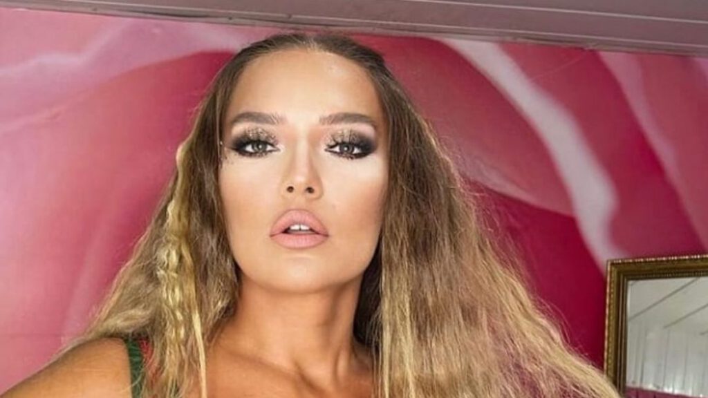 Demet Akalın: Hadise’ye dokunmayın