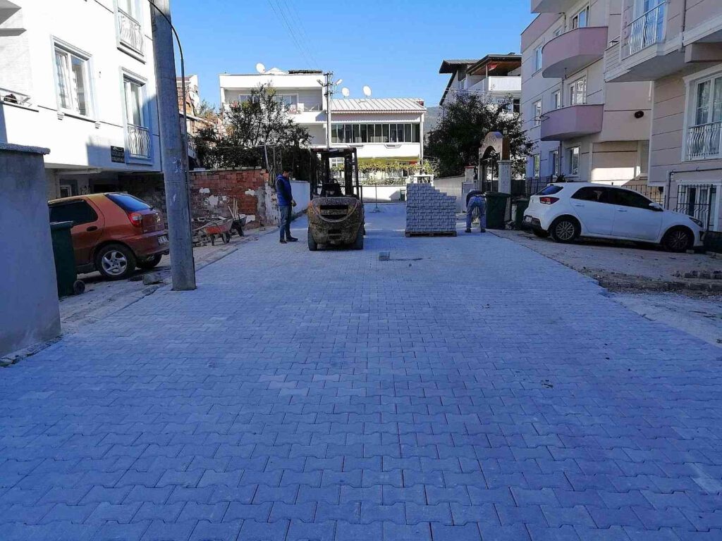 Demirtaş’ta altyapı atağı