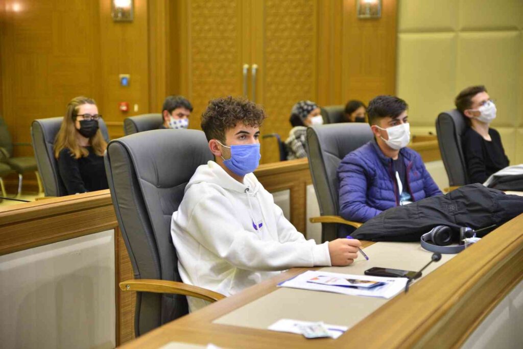 Dönem stajyerlerine eğitim