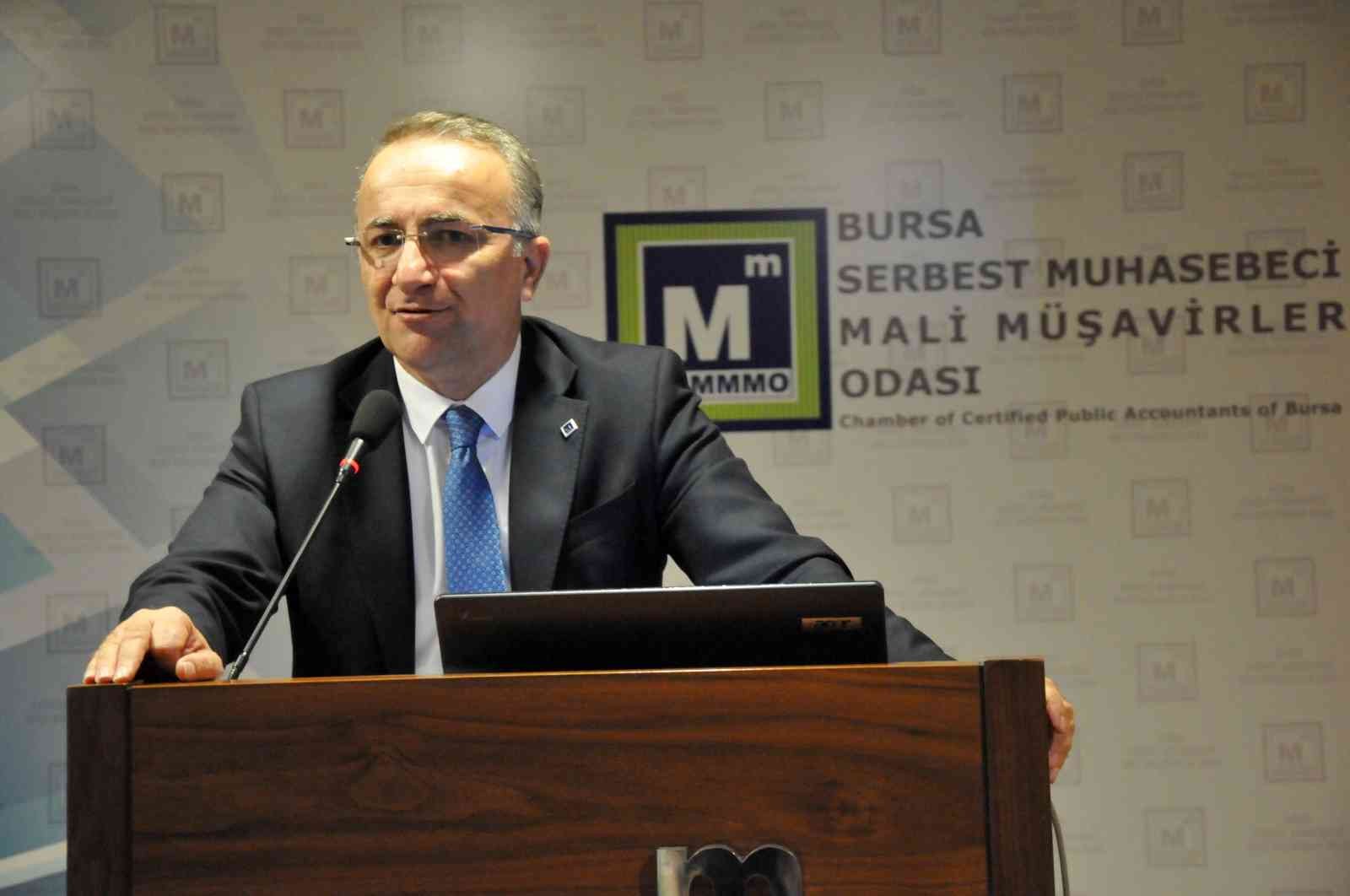 ”Döviz yükselmiyor, Türk Lirası değersizleşiyor”