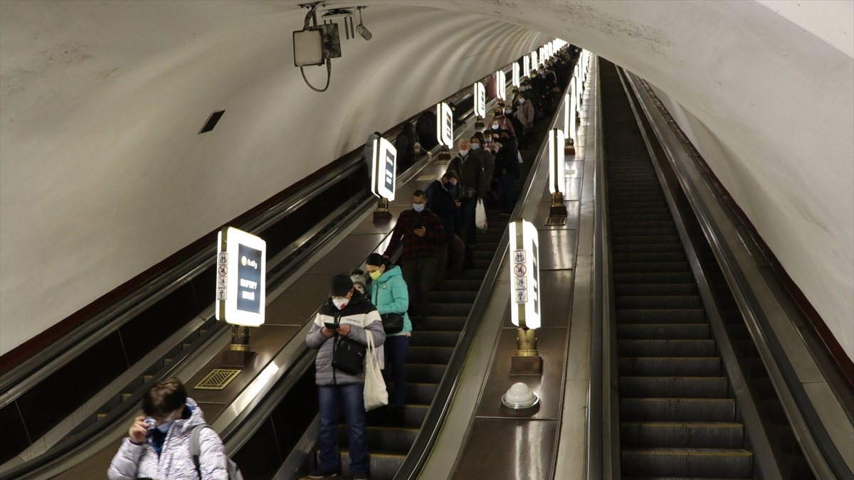 Dünyanın en derin metro istasyonu