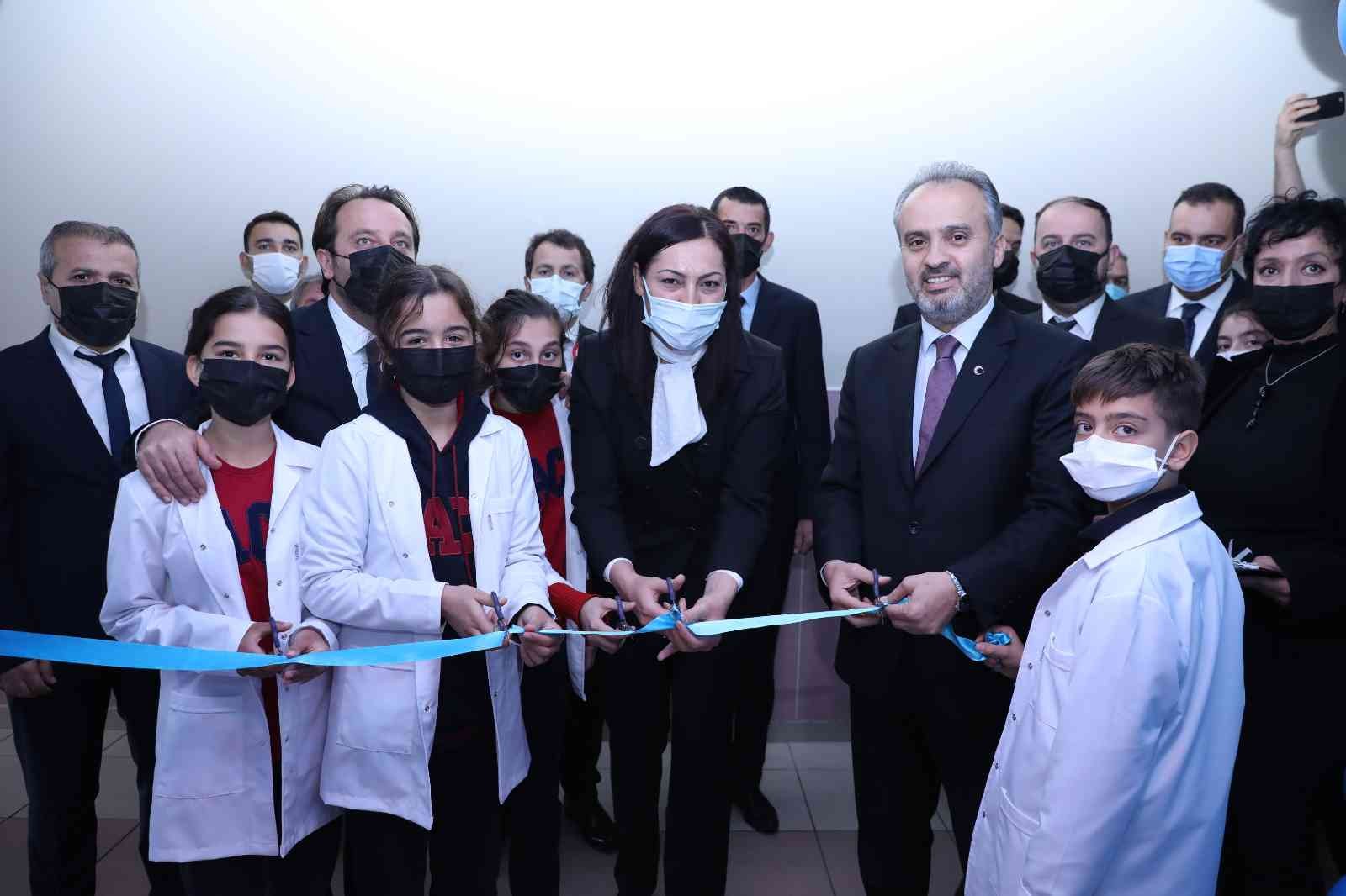 Eğitimde çıta Büyükşehir’le yükseliyor