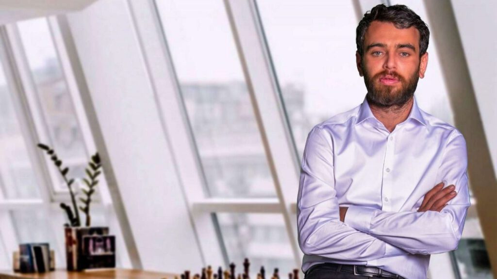 Emin Adanur: Önemli bir eşikteyiz