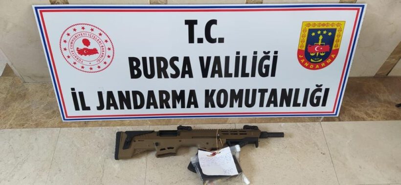 Jandarma traktör hırsızlarını yakaladı