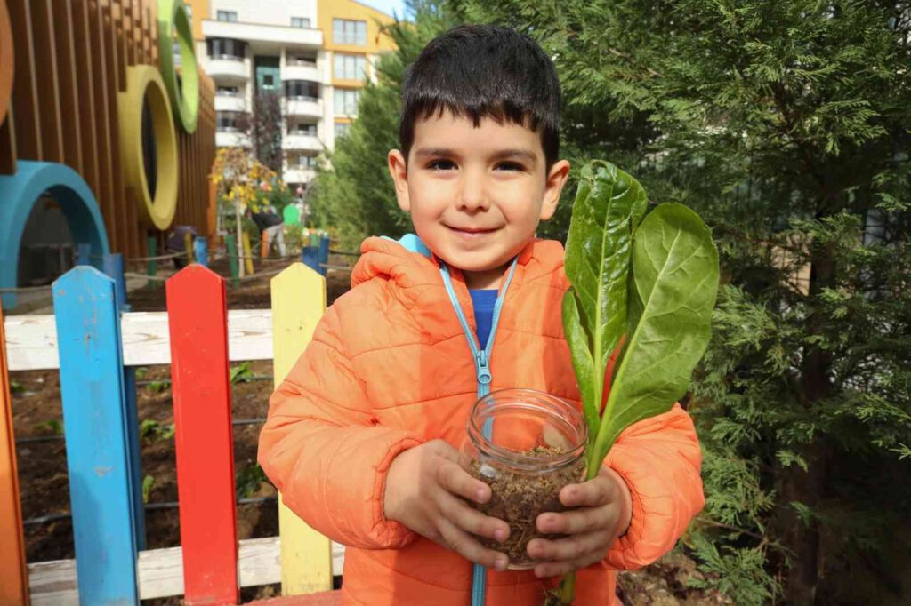Tohumları toprakla buluşturdular