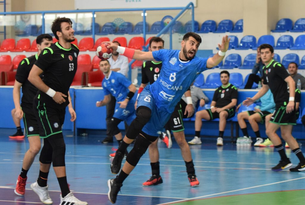 Nilüferli hentbolcular moral buldu