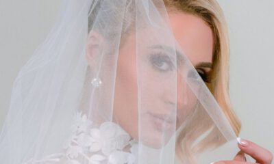 Paris Hilton ile Carter Reum evlendi