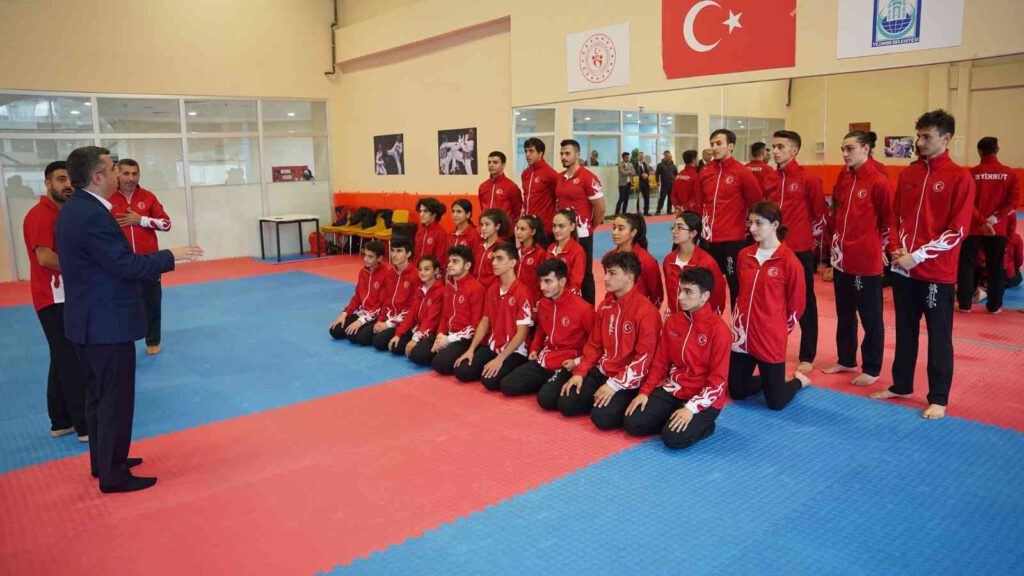 Şampiyonları Başkan Yılmaz uğurladı