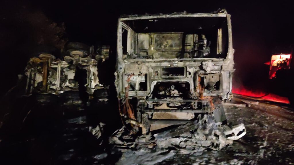 Sülfürik Asit yüklü tanker yandı