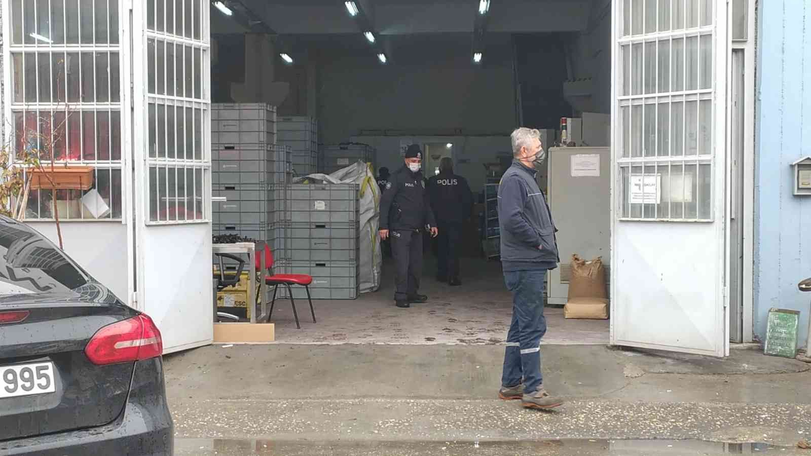 Üzerine makine düşen işçi hayatını kaybetti