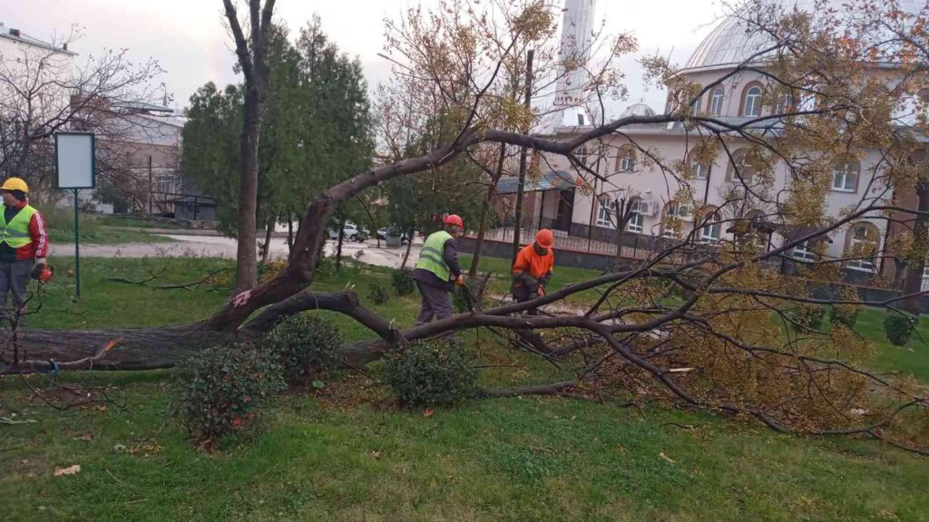 Yıldırım’da lodos nöbeti