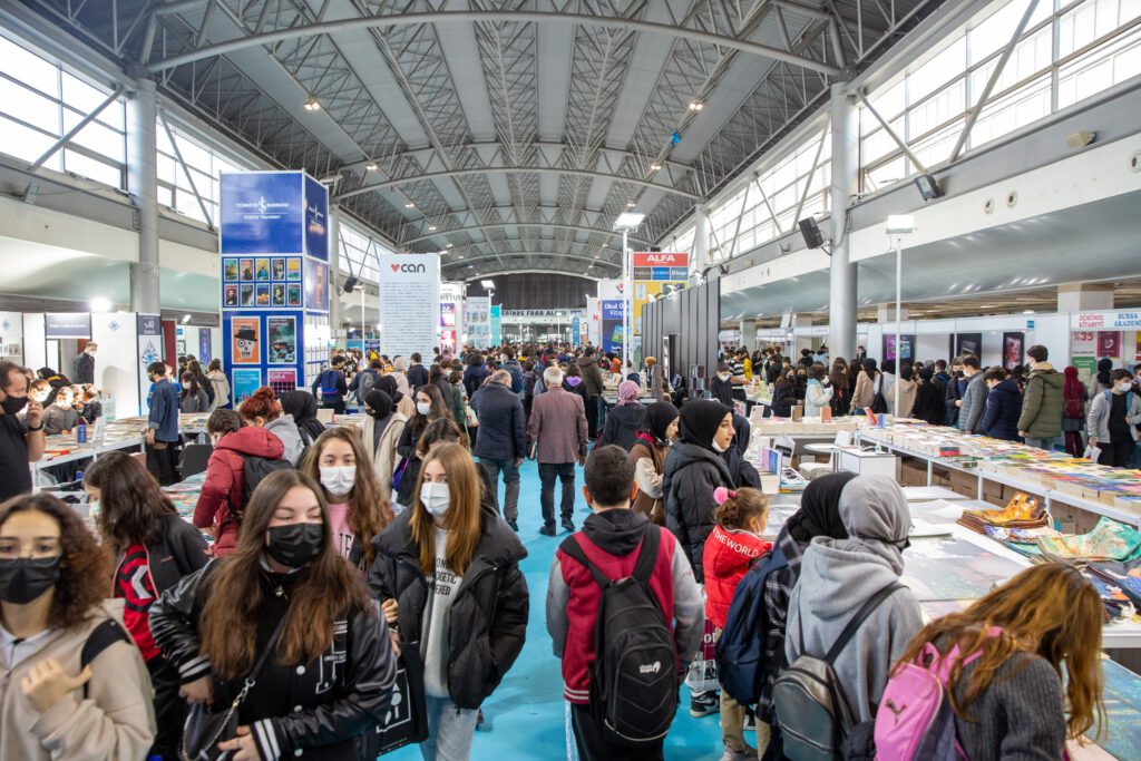 Kitap Fuarına hafta sonu akını