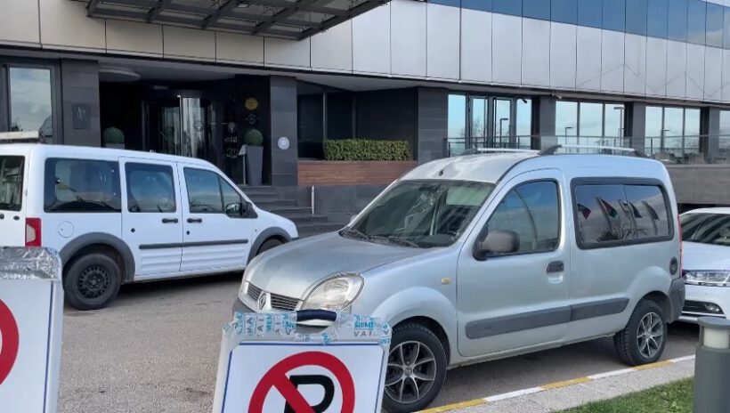 Asansöre bakım yapan teknisyen can verdi