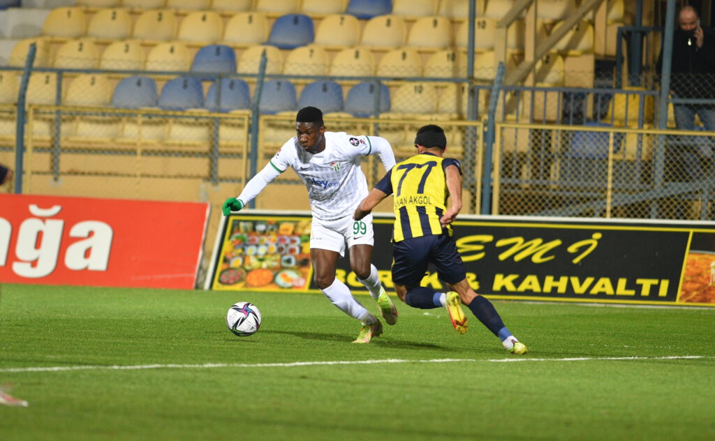 Bursaspor 8 maçta 19 puan kaybetti