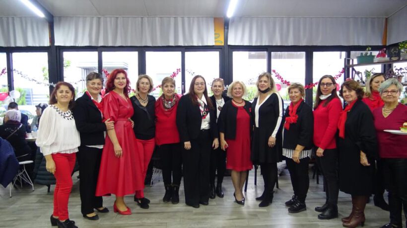 Otizmli çocuklar Nilüfer Kadın Korosu ile doyasıya eğlendi