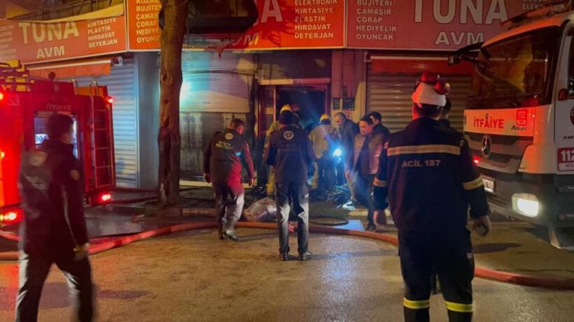 Bursa’da AVM’de çıkan yangın korkuttu