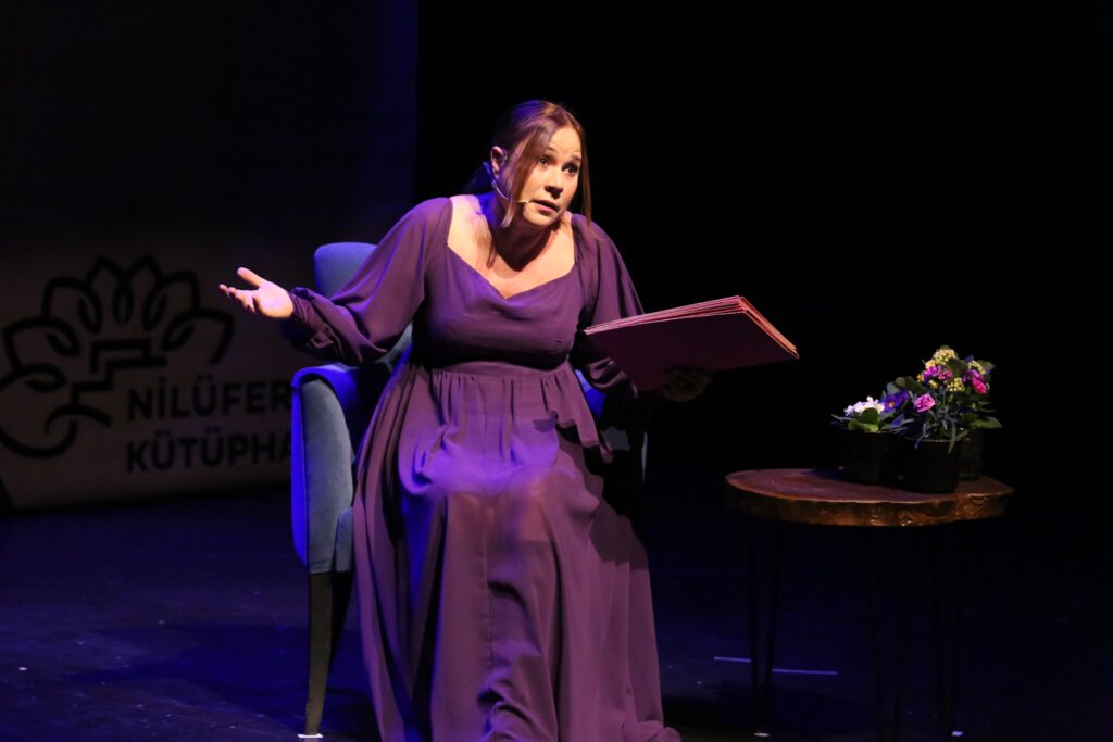 Nilüfer’de Gülten Akın Sempozyumu başladı