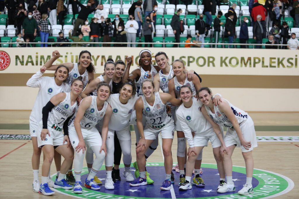 Bursa’nın İncileri Fenerbahçe Safiport’u mağlup etti