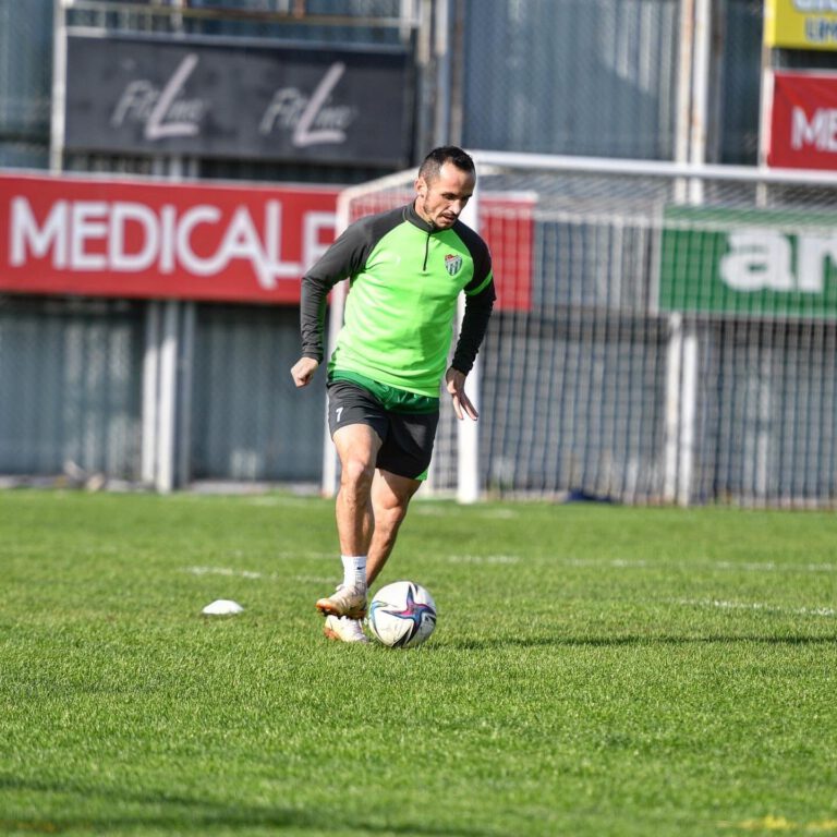 Bursaspor’da Denizlispor maçı hazırlıkları başladı